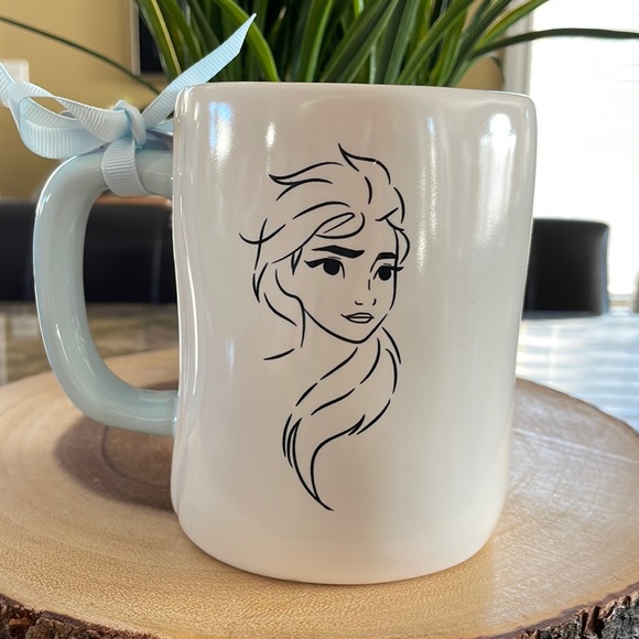 Rae Dunn/Disney Ice Queen (Elsa) mug - Picture 2 of 2